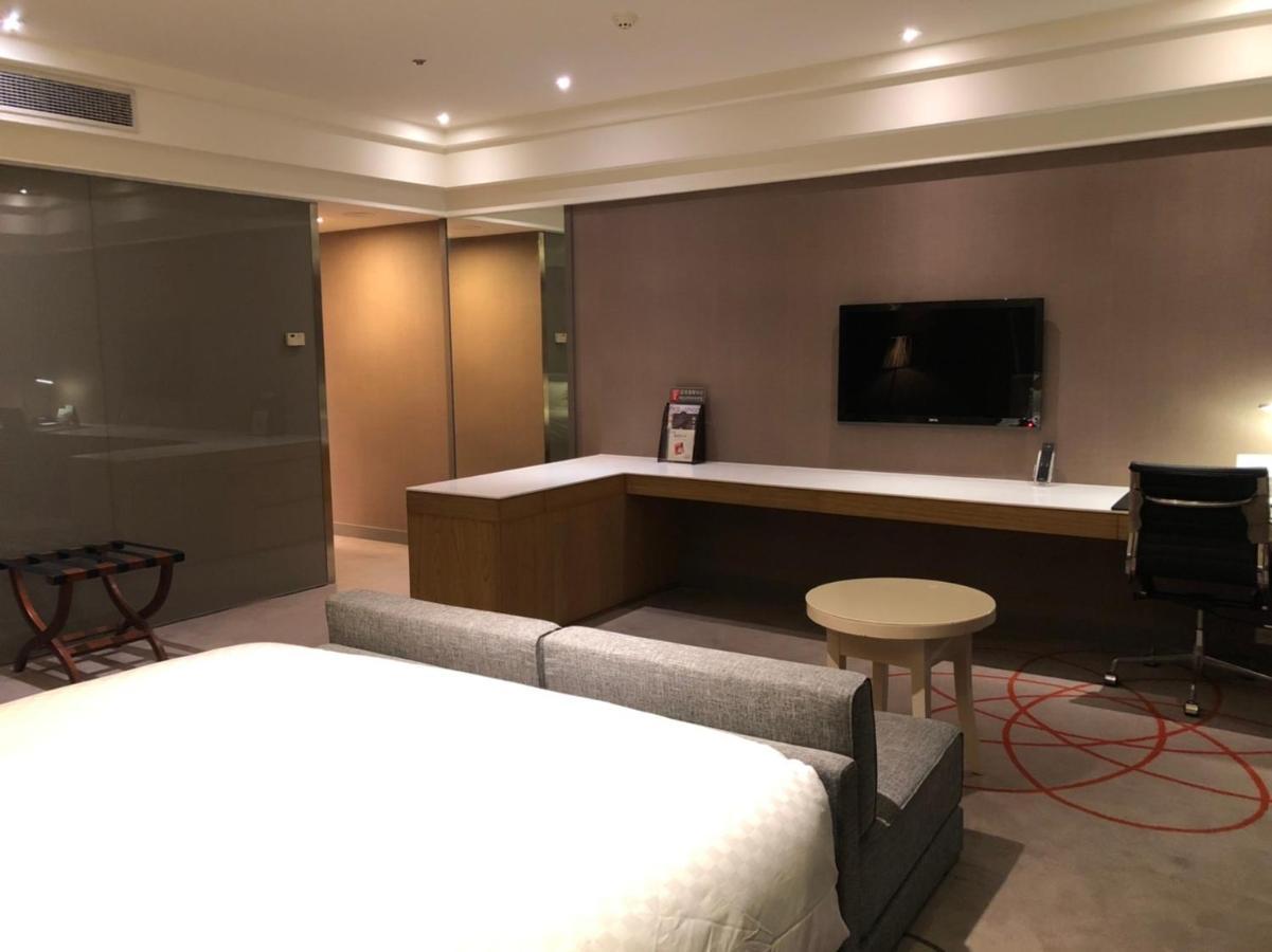 Hotel Royal Hsinchu Exterior photo Deluxe room