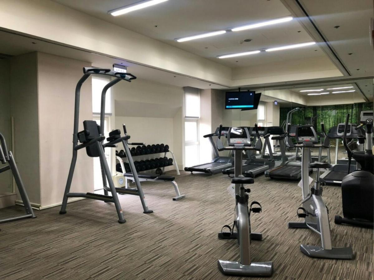 Hotel Royal Hsinchu Exterior photo The gym at the hotel