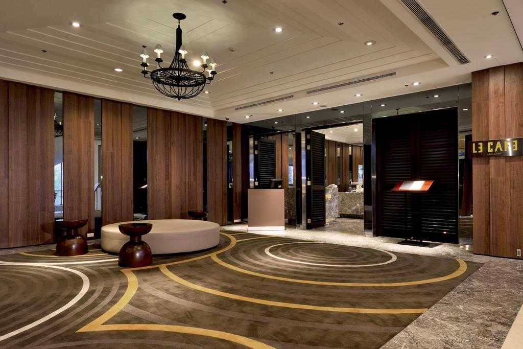 Hotel Royal Hsinchu Exterior photo The lobby of the hotel